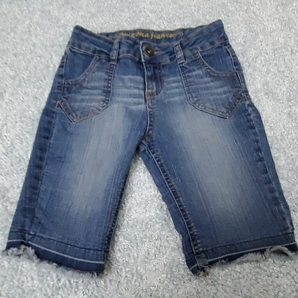 Slim jean shorts
